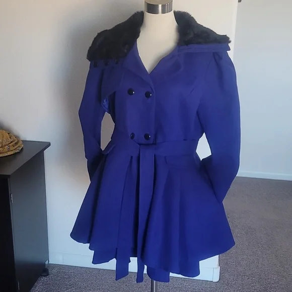 Peacoat - Picture 2 of 6